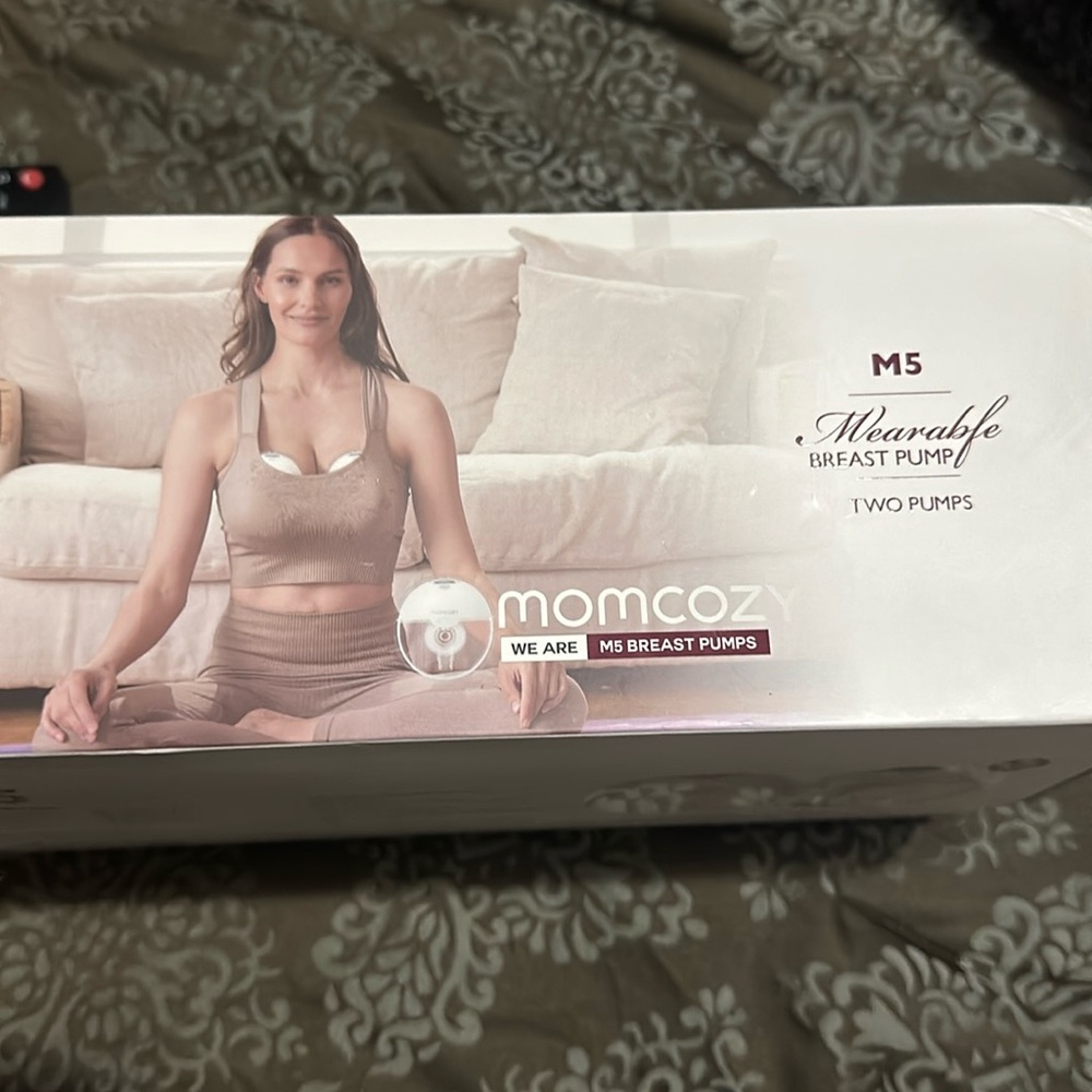 Momcozy BREAST PUMPS